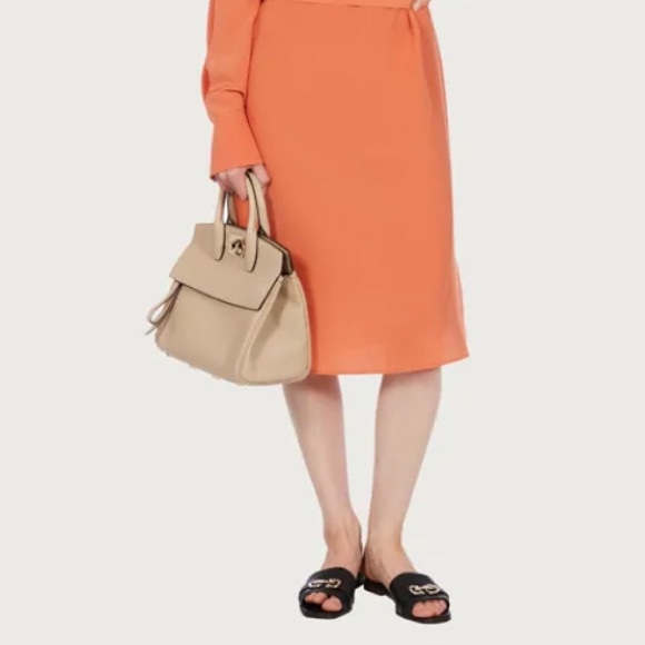 FERRAGAMO The Studio Bag CASHEW Authentic & NWT - Picture 5 of 17